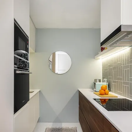 Whome Downtown Modern Masterpiece W/ River Views *
